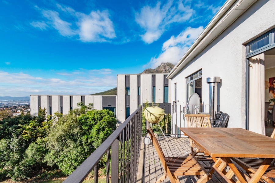 To Let 4 Bedroom Property for Rent in Oranjezicht Western Cape